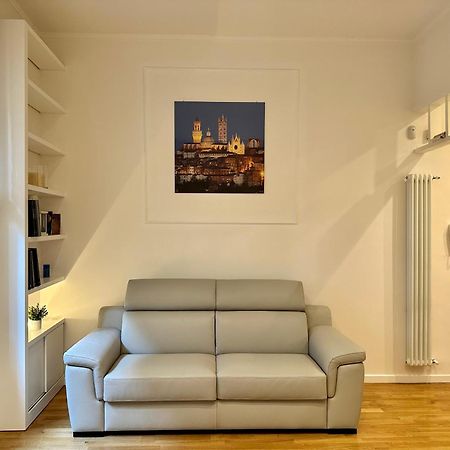 Sisters' Home - Appartamento Nel Centro Storico Con Terrazzo, Aria Condizionata E Vasca Da Bagno Siena Kültér fotó