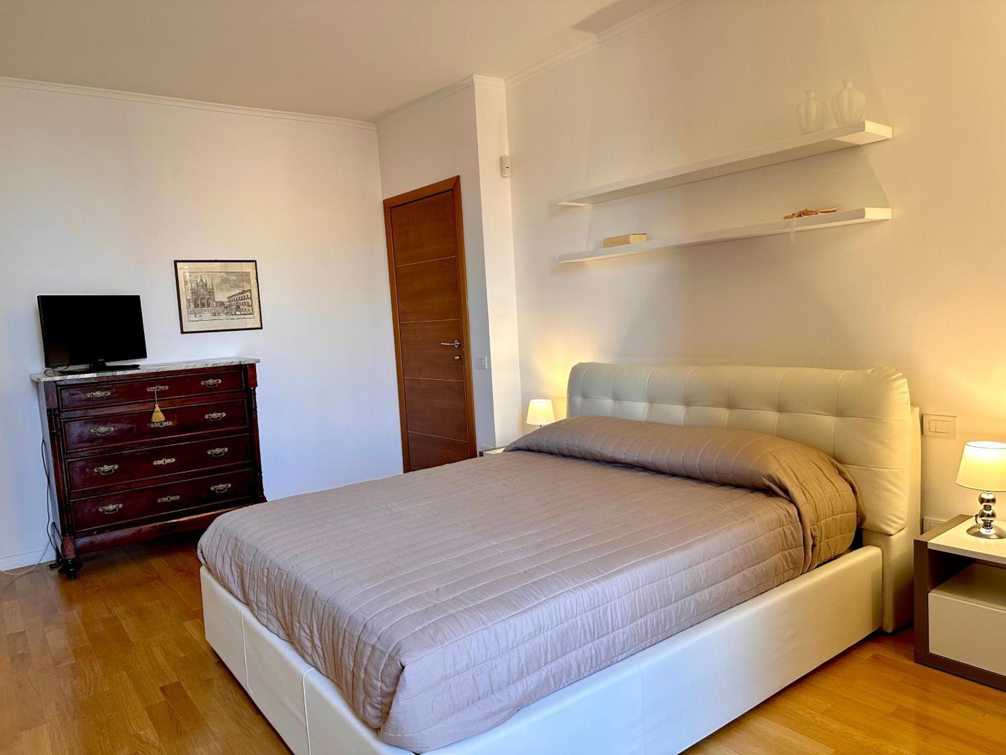 Sisters' Home - Appartamento Nel Centro Storico Con Terrazzo, Aria Condizionata E Vasca Da Bagno Siena Kültér fotó