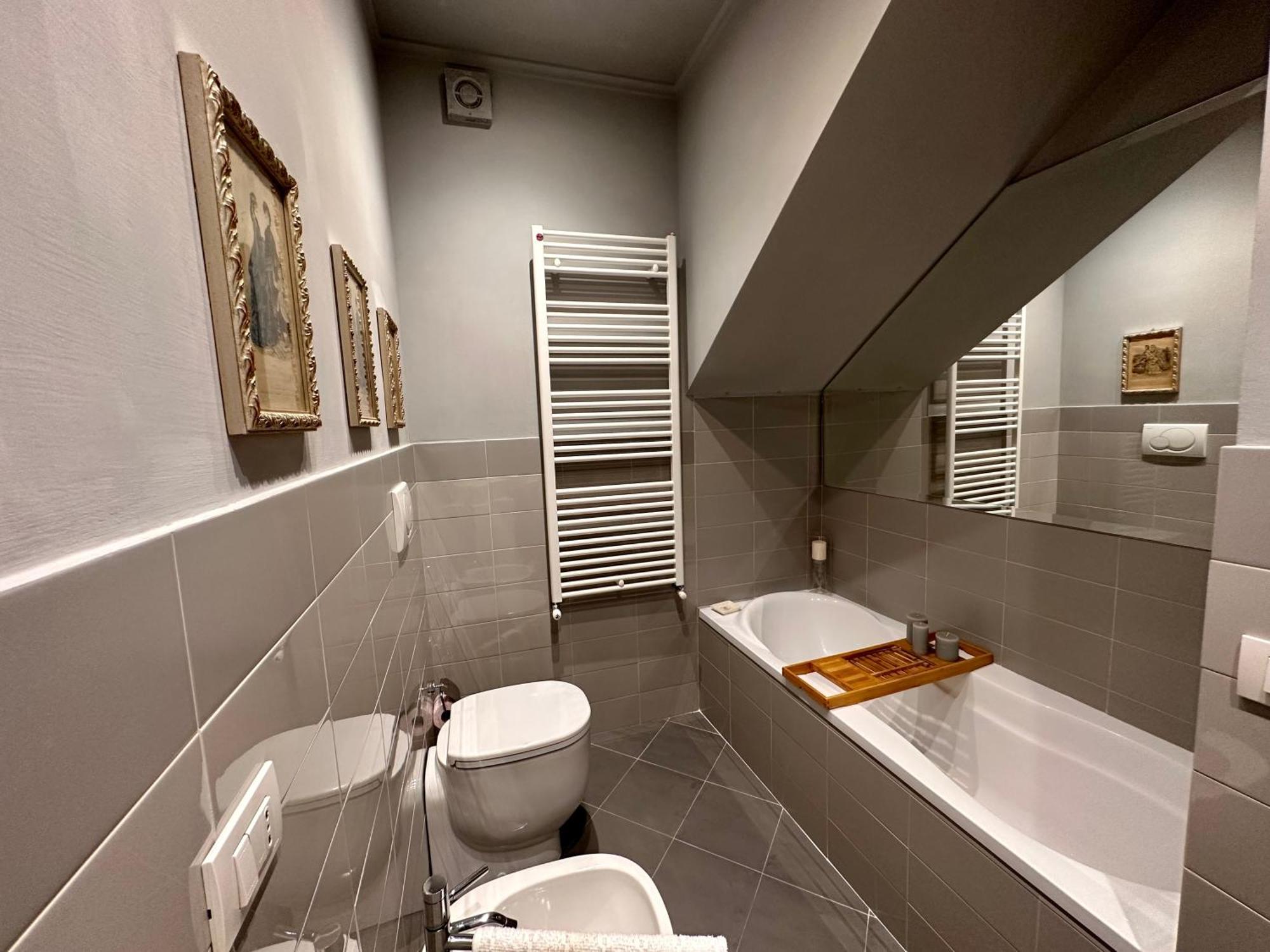Sisters' Home - Appartamento Nel Centro Storico Con Terrazzo, Aria Condizionata E Vasca Da Bagno Siena Kültér fotó